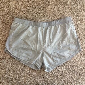 Under Armour Women’s Gray Athletic Shorts Running Training XL